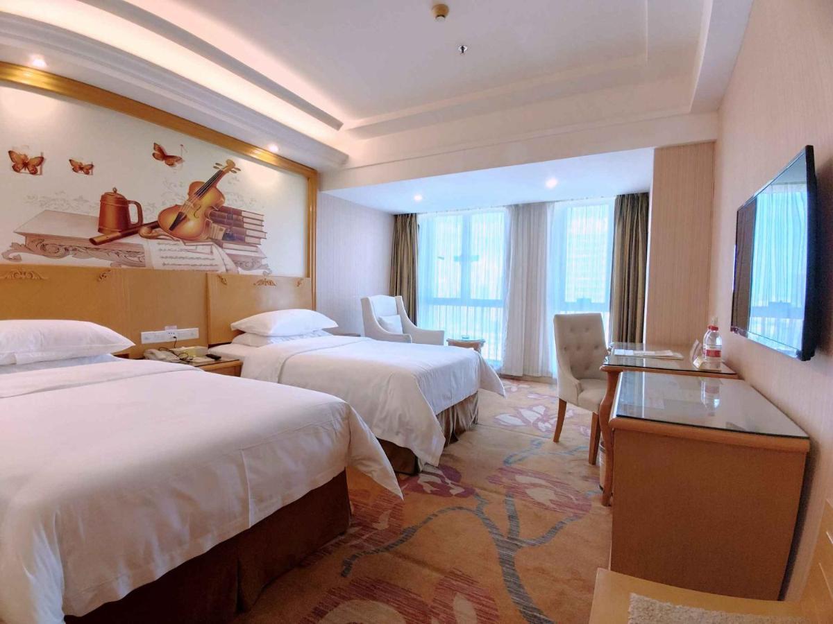 Vienna Hotel Dongguan Shatian Humen Port Экстерьер фото