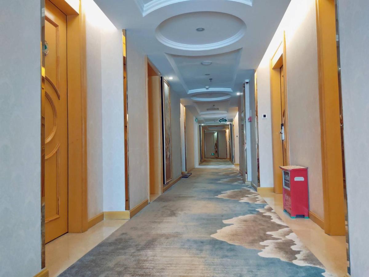 Vienna Hotel Dongguan Shatian Humen Port Экстерьер фото